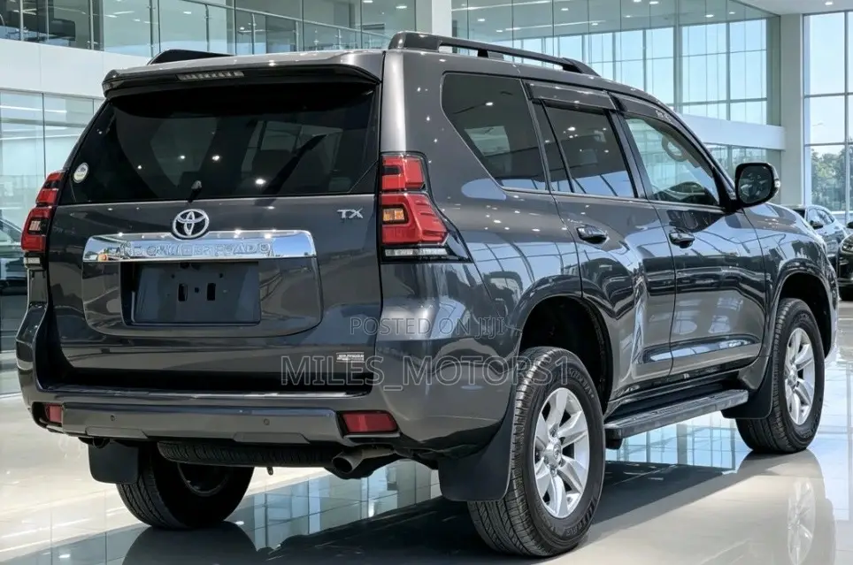 Toyota Land Cruiser Prado 2019 Gray