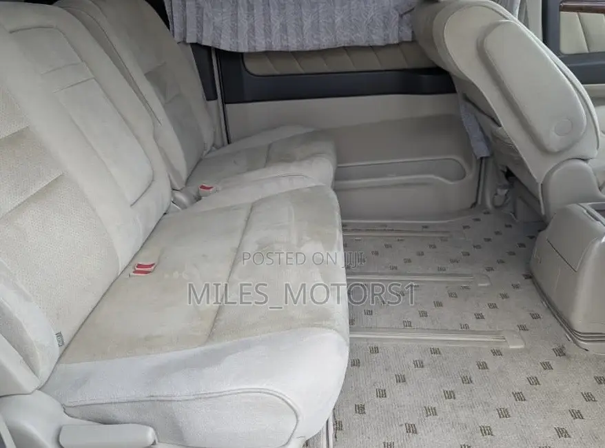 Toyota Alphard 2005 Silver