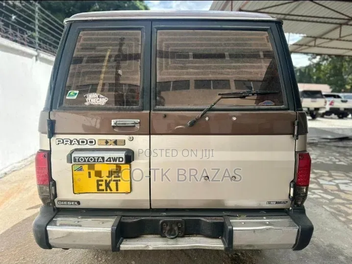Toyota Land Cruiser Prado 2002 Brown