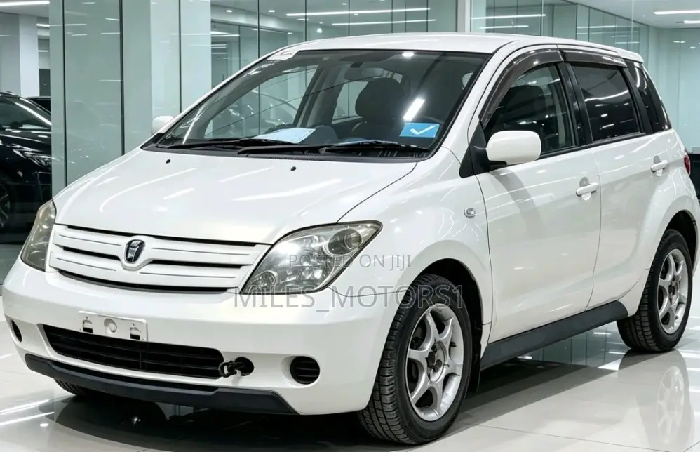 Toyota IST 2004 White