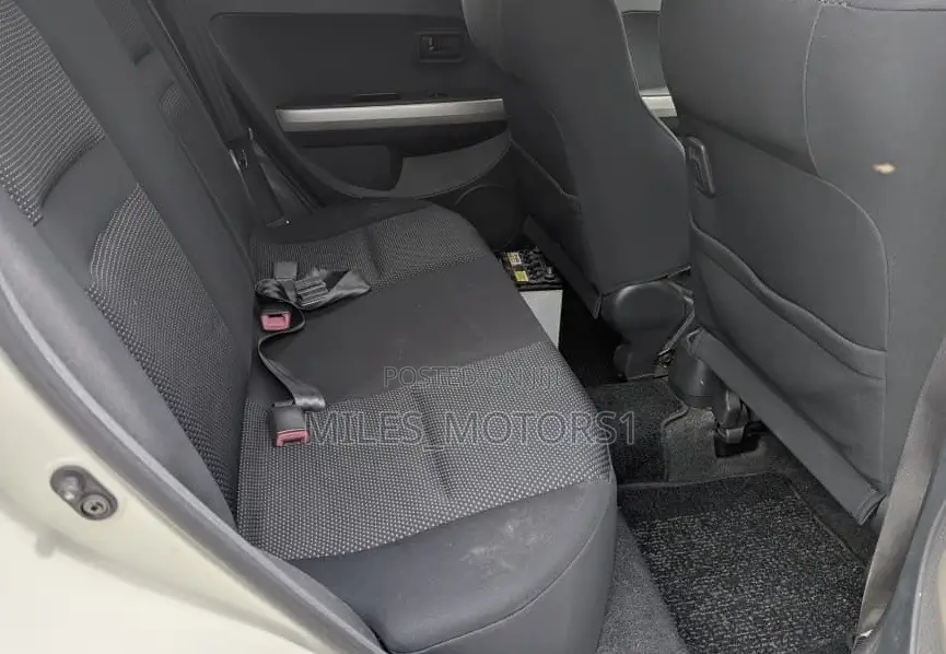 Toyota IST 2004 White