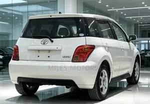 Toyota IST 2004 White