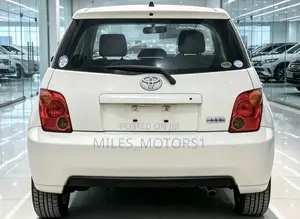 Toyota IST 2004 White