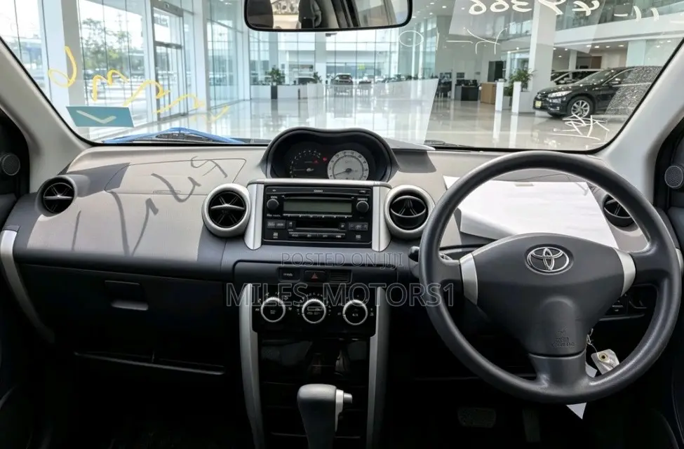 Toyota IST 2004 White