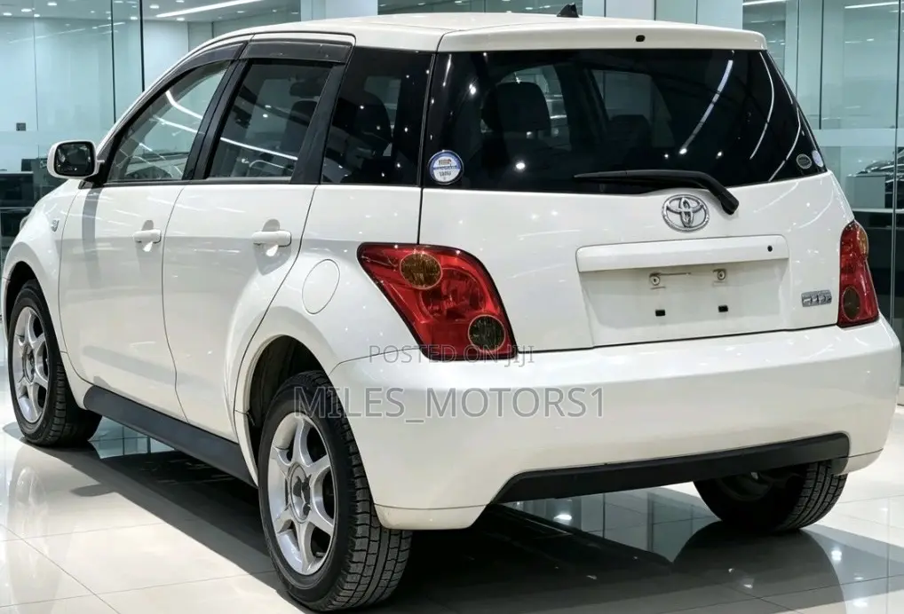Toyota IST 2004 White