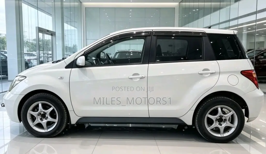 Toyota IST 2004 White