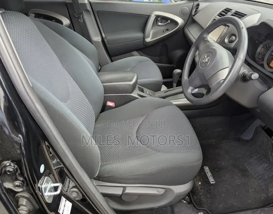 Toyota RAV4 2011 Black