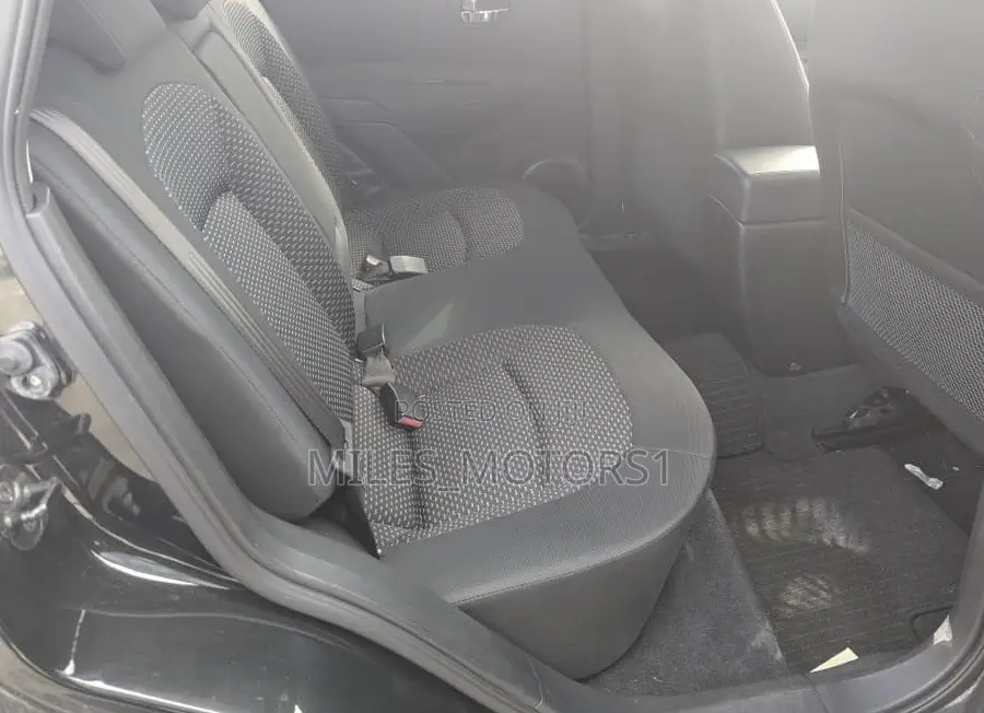 Nissan Dualis 2012 Black