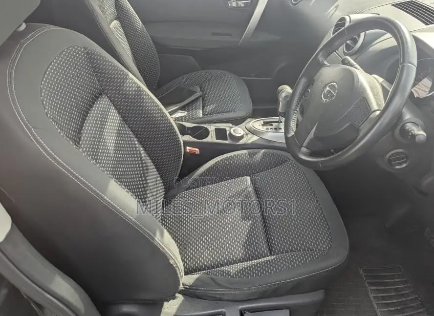 Nissan Dualis 2012 Black