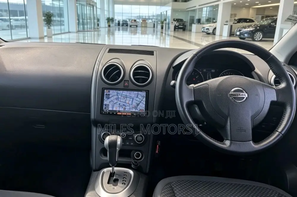 Nissan Dualis 2012 Black