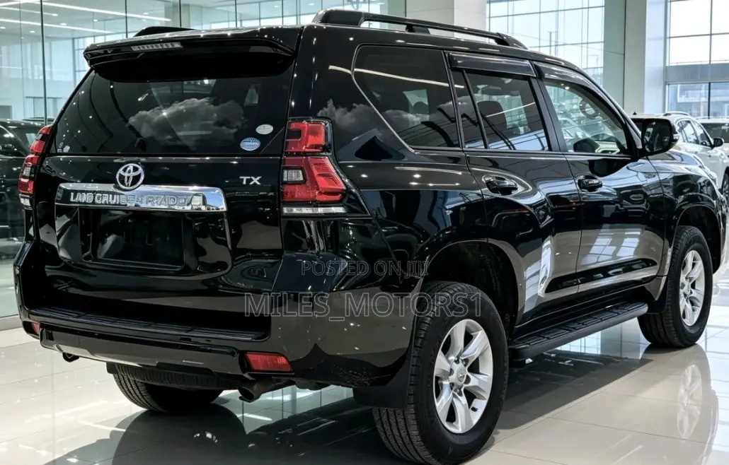 Toyota Land Cruiser Prado 2017 Black