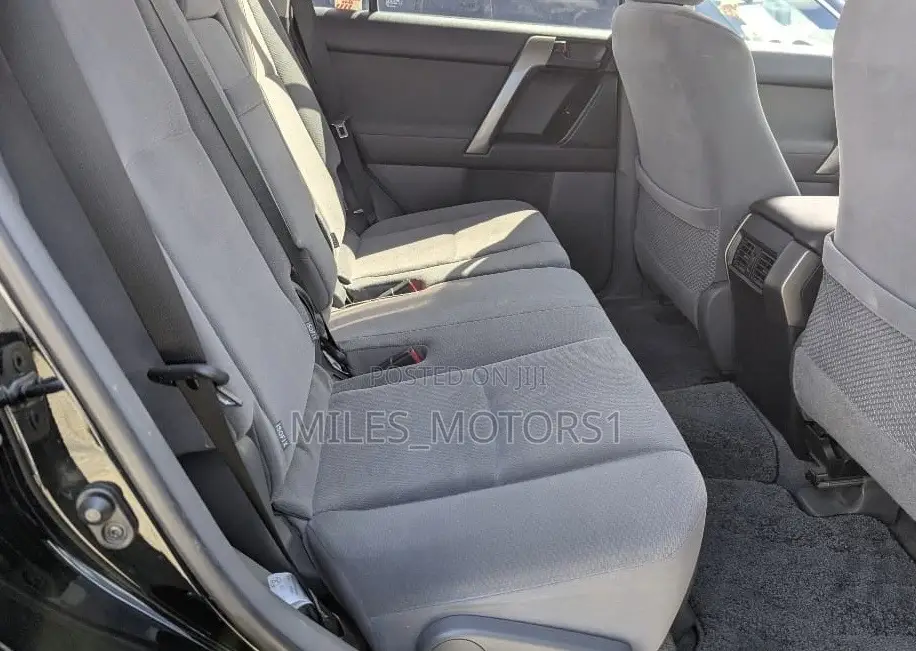 Toyota Land Cruiser Prado 2017 Black