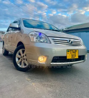 Toyota Raum 2004 Silver