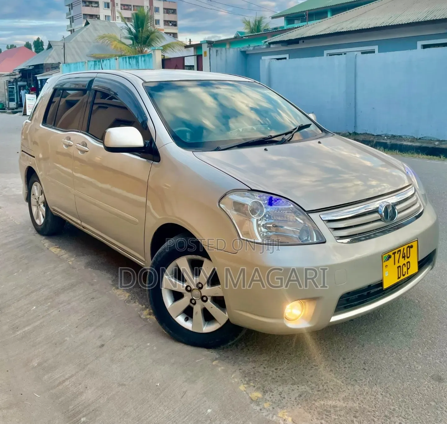 Toyota Raum 2004 Silver