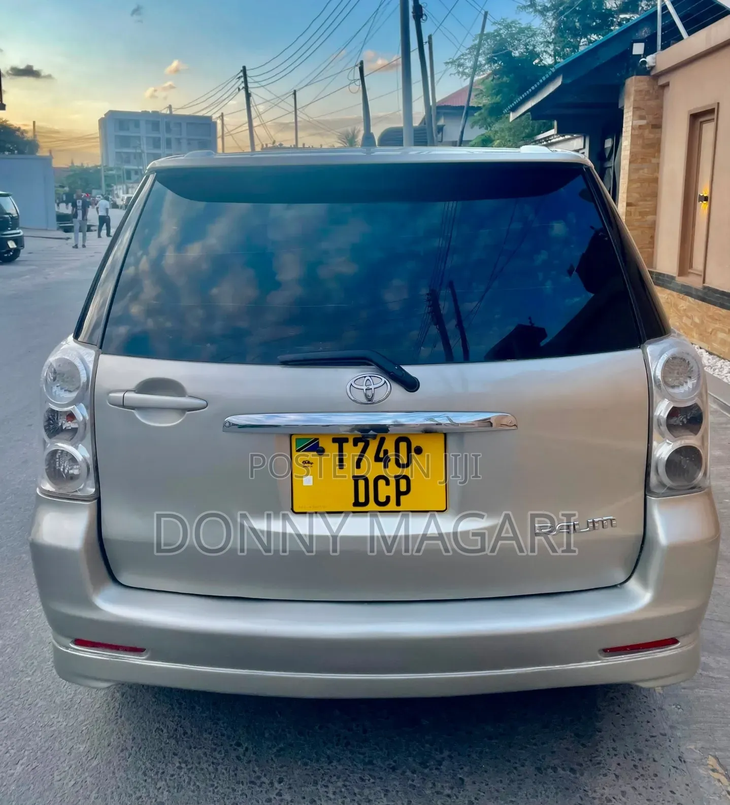 Toyota Raum 2004 Silver