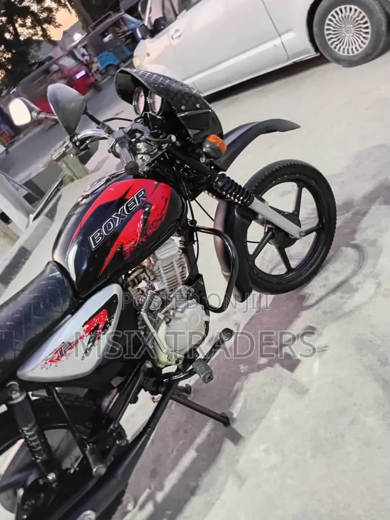 Bajaj Boxer X125 2023 Red