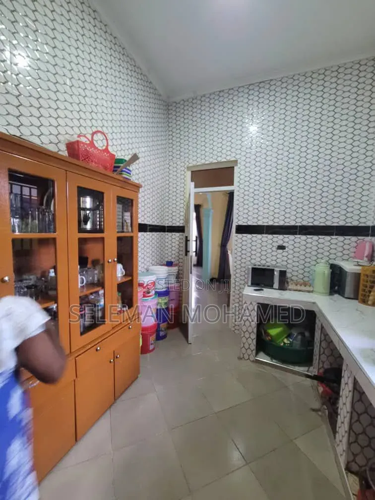 Furnished 4bdrm House in Biriani Real Estate, Chamazi for sale