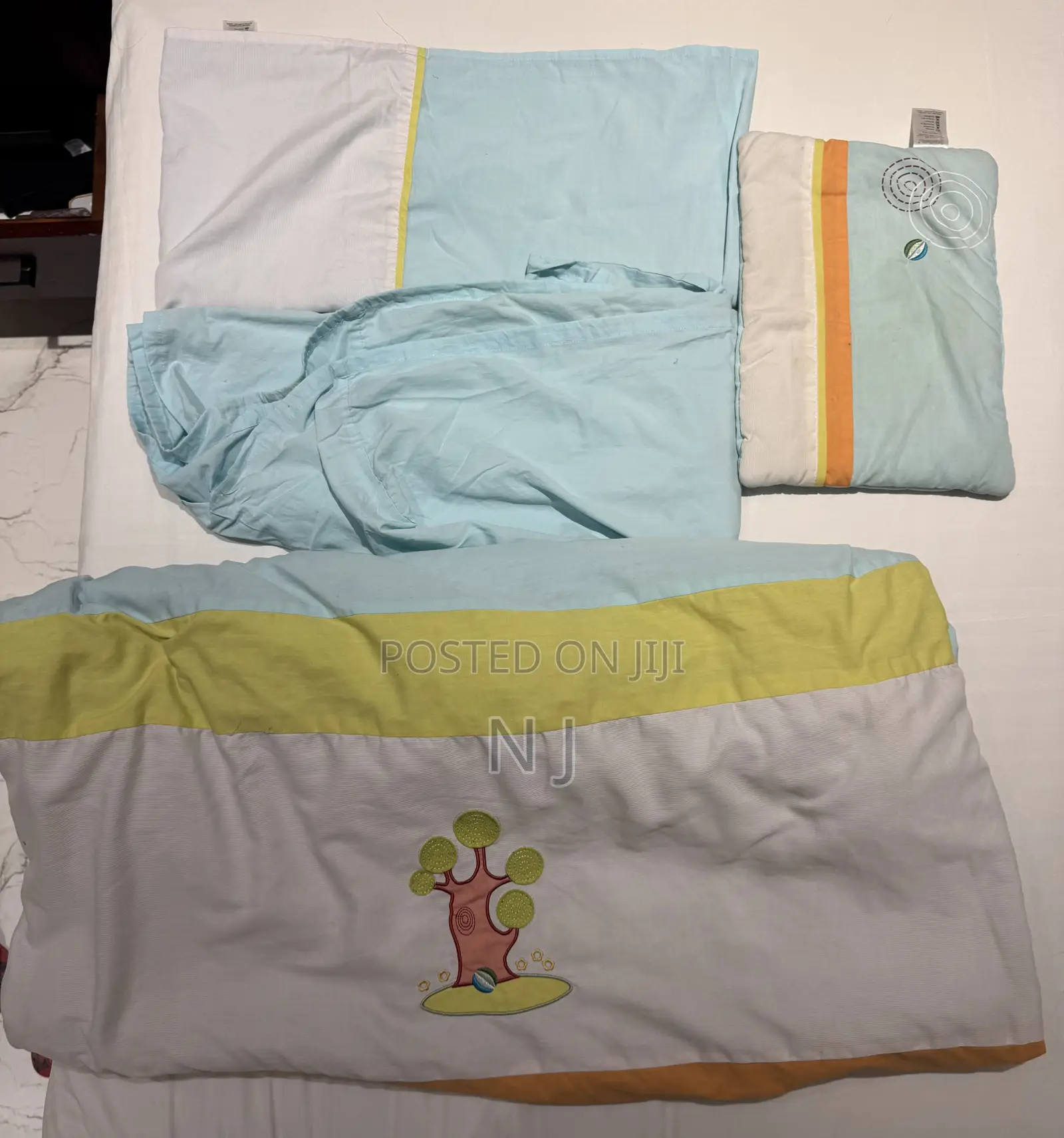 Baby Cot With Mosquito Net, Mattress And Bedding Set
