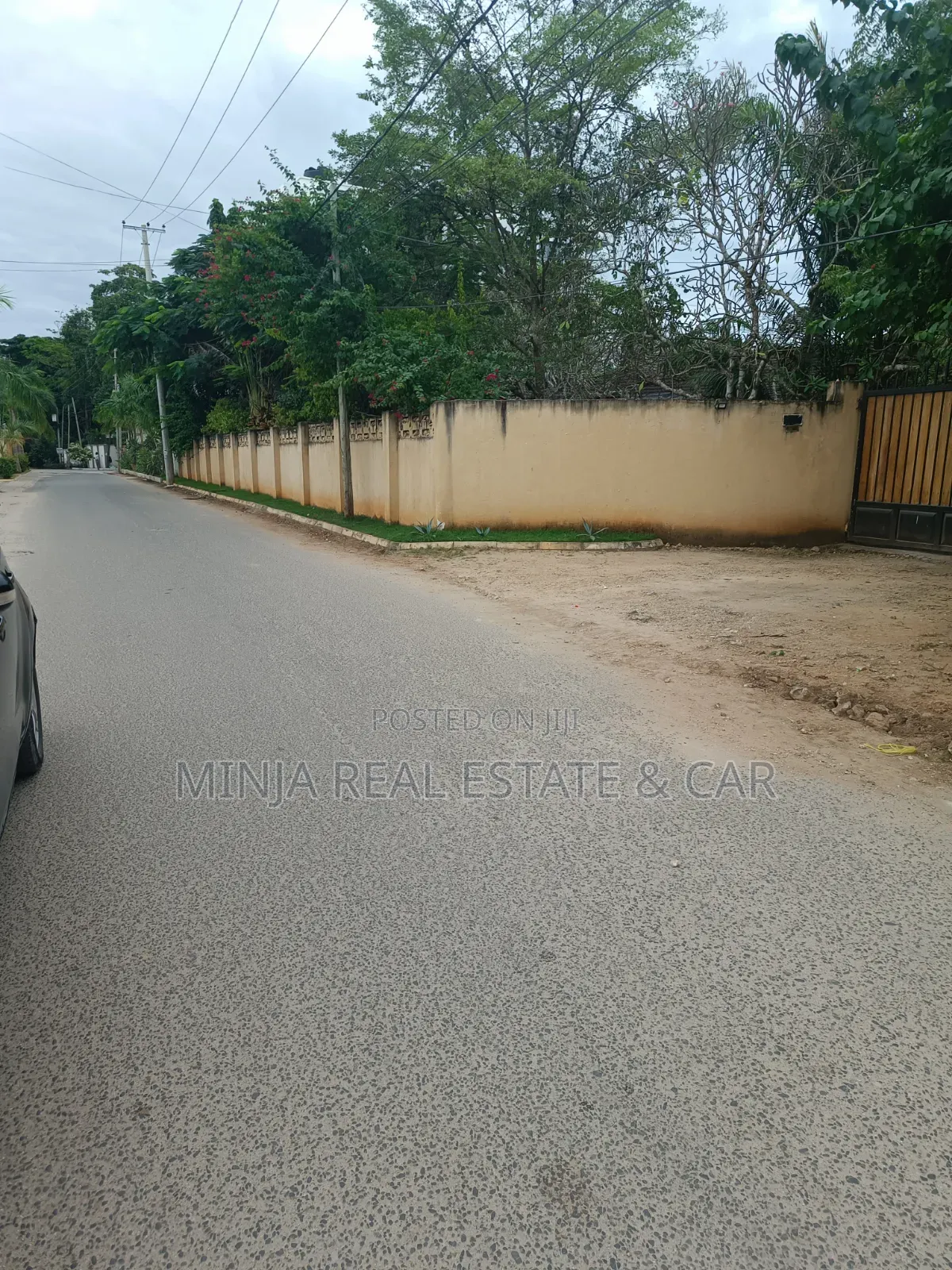 Plot for Sale in Masaki.