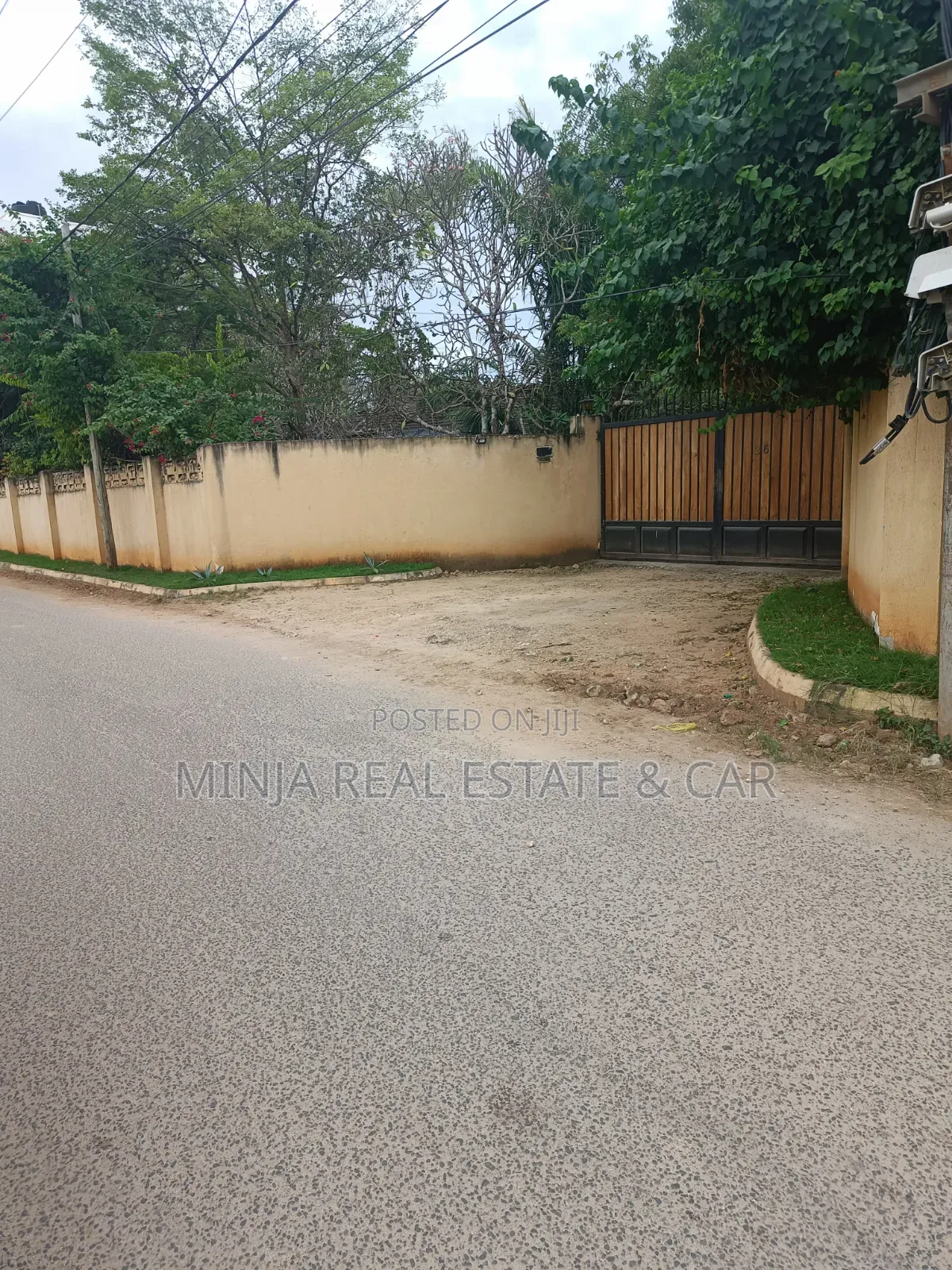 Plot for Sale in Masaki.