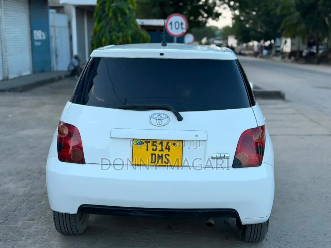 Toyota IST 2005 White