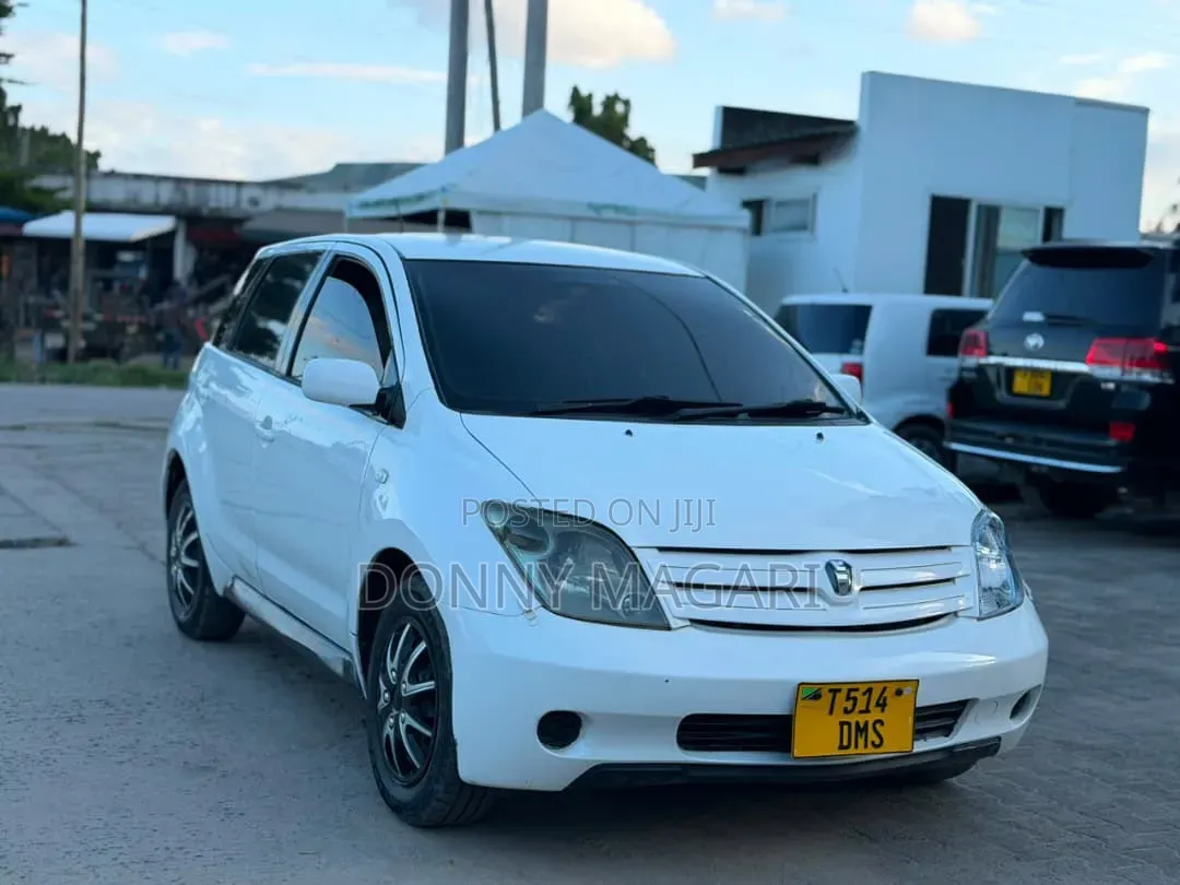 Toyota IST 2005 White