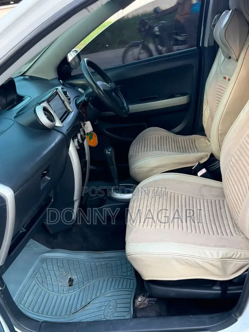 Toyota IST 2005 White