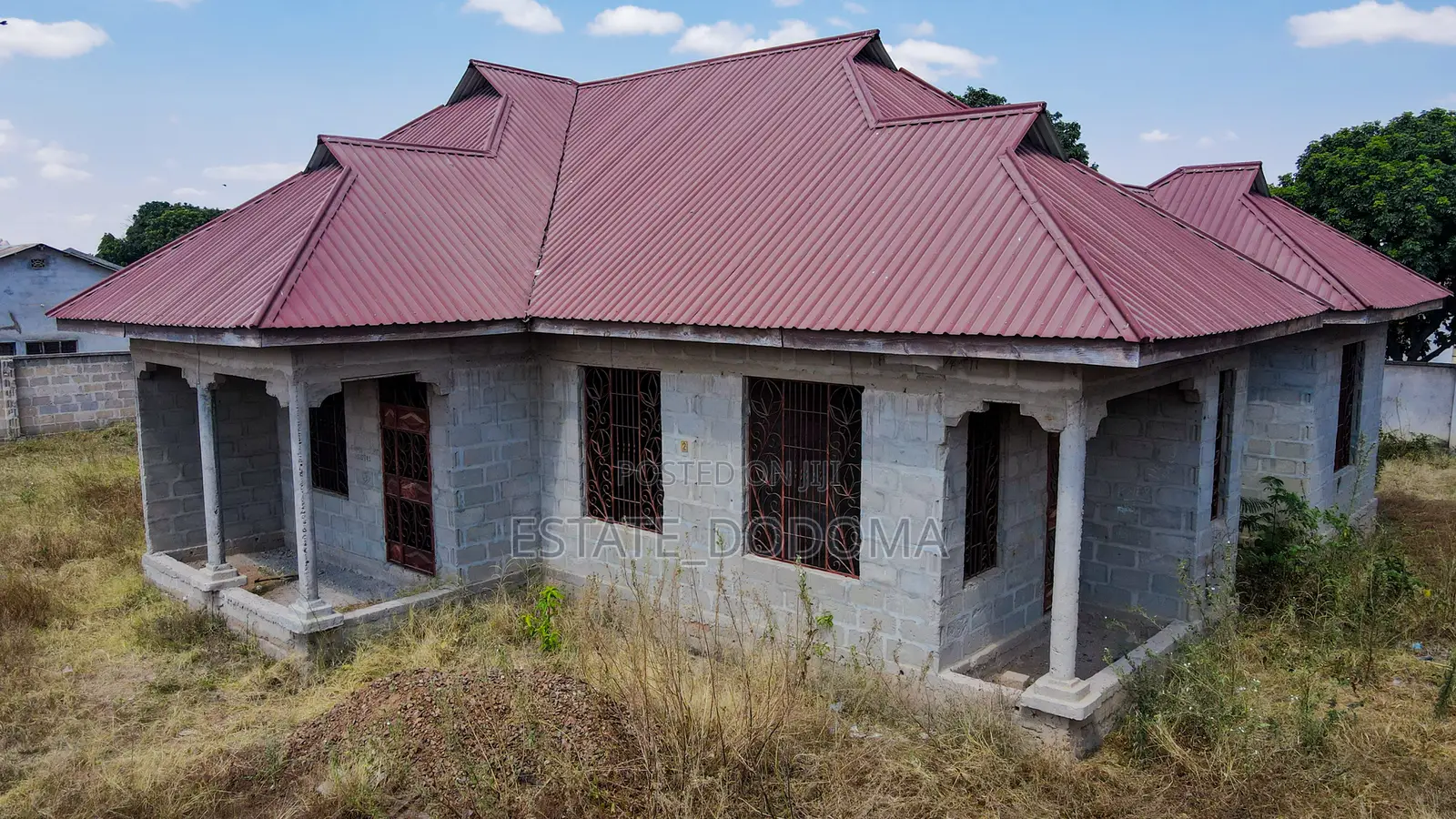 6bdrm Duplex in Nkuhungu Dodoma for sale
