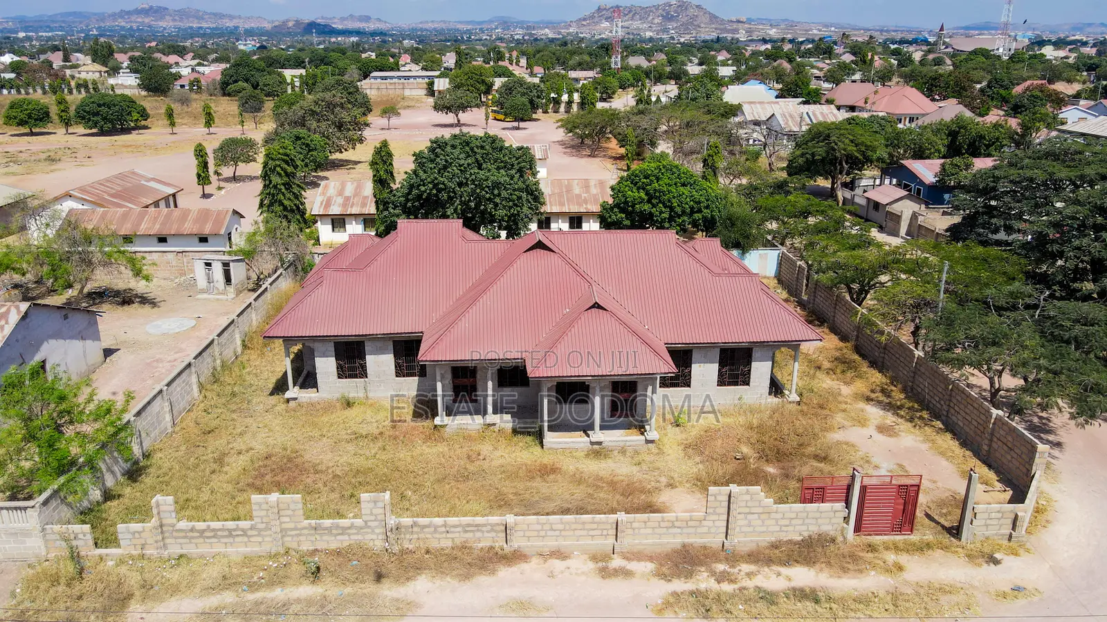 6bdrm Duplex in Nkuhungu Dodoma for sale