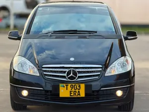 Mercedes-Benz A-Class 2011 Black