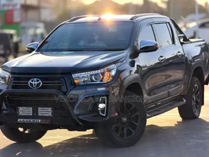 Toyota Hilux 2019 Gray
