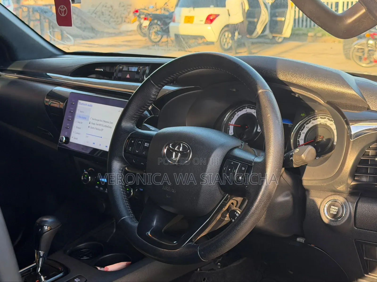 Toyota Hilux 2019 Gray