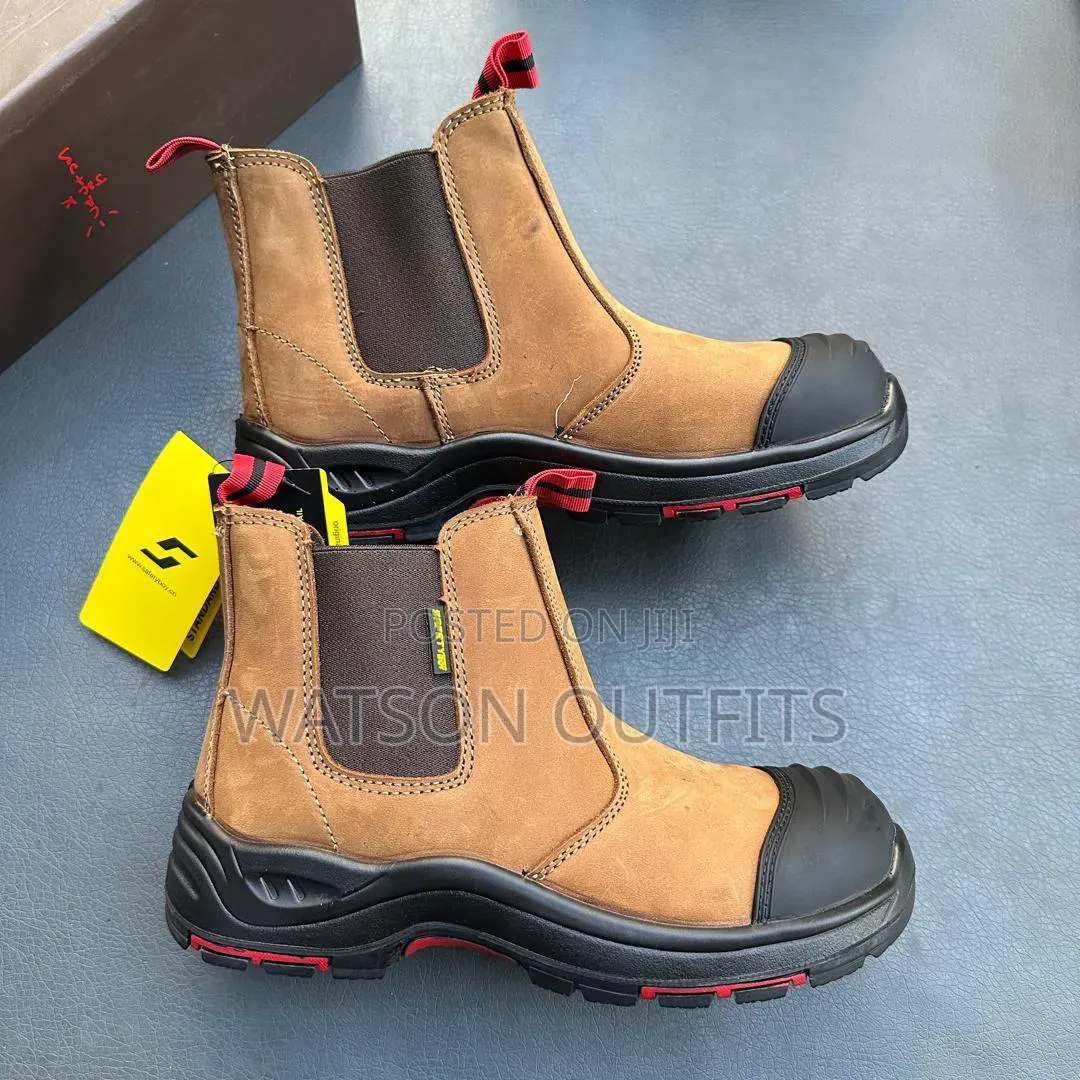 Safety Shoes Or Footwears Or Boots Classically Smart