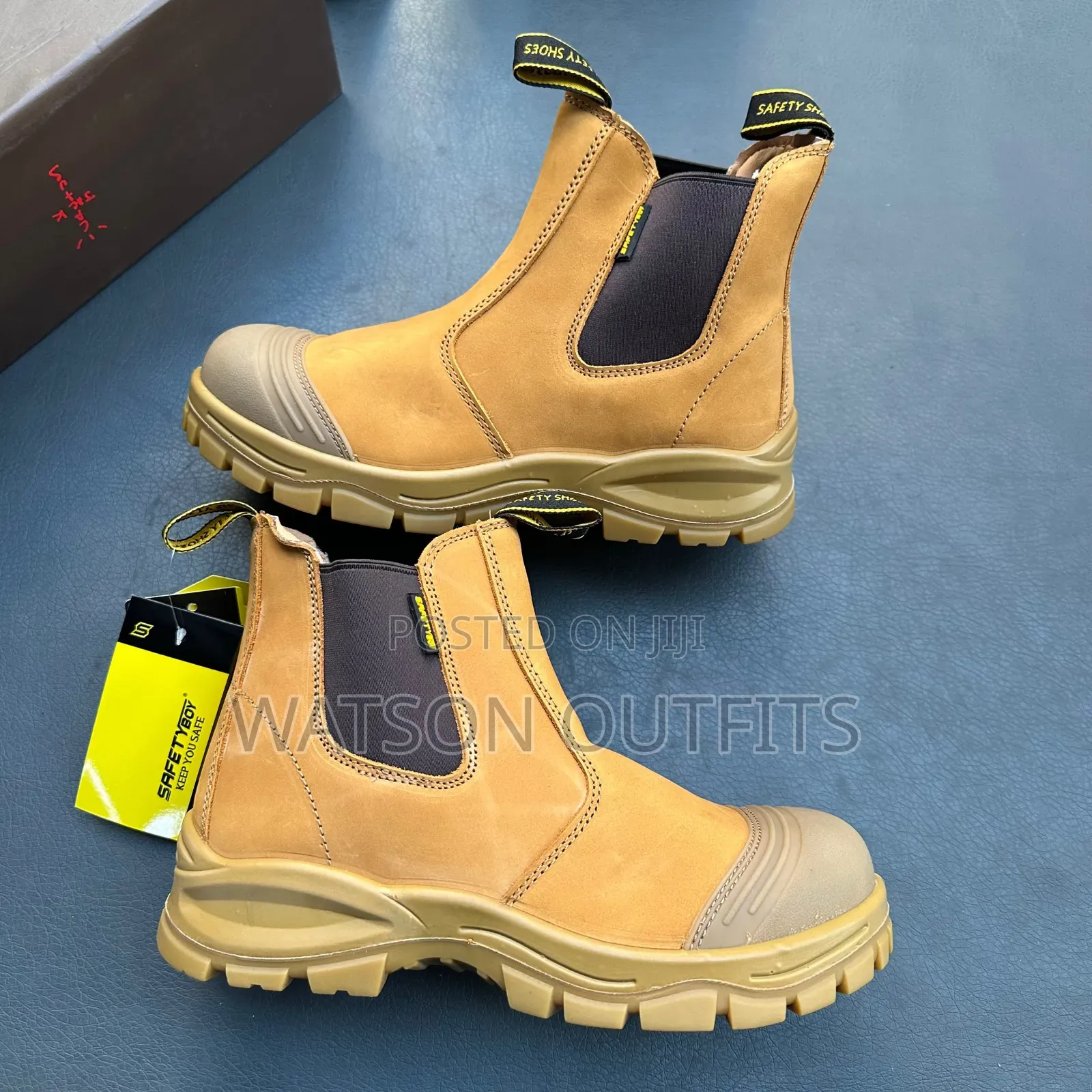 Safety Shoes Or Footwears Or Boots Classically Smart