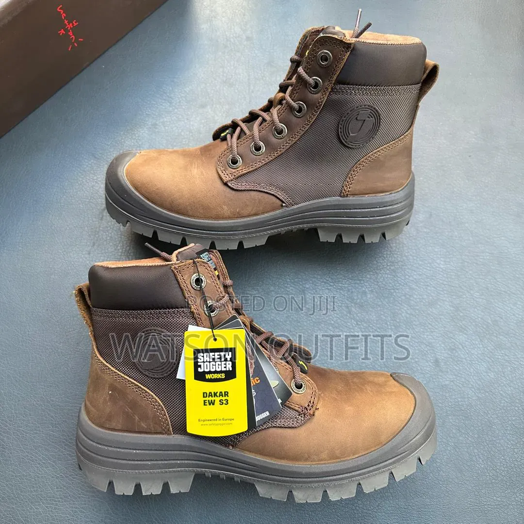 Safety Shoes Or Footwears Or Boots Classically Smart