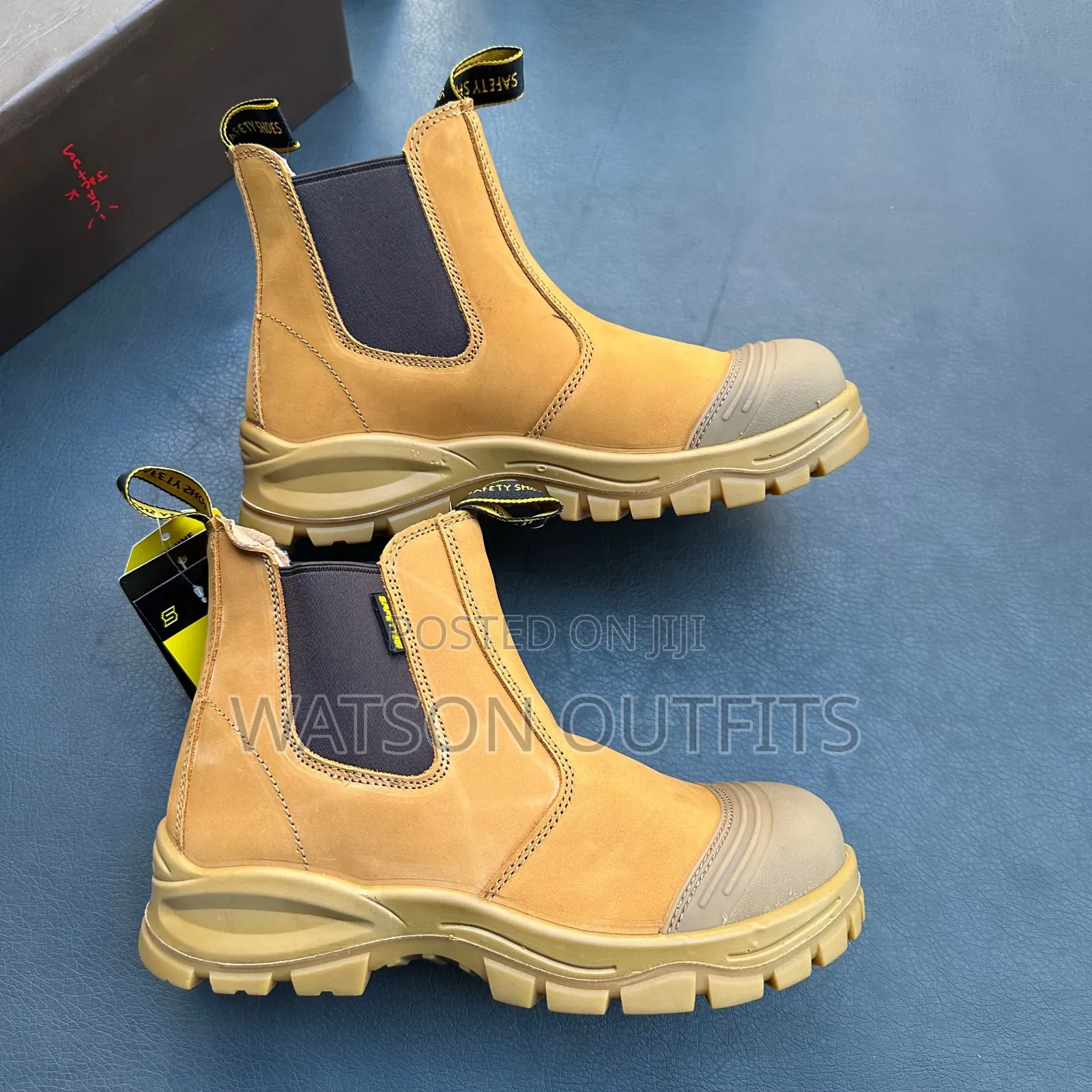 Safety Shoes Or Footwears Or Boots Classically Smart