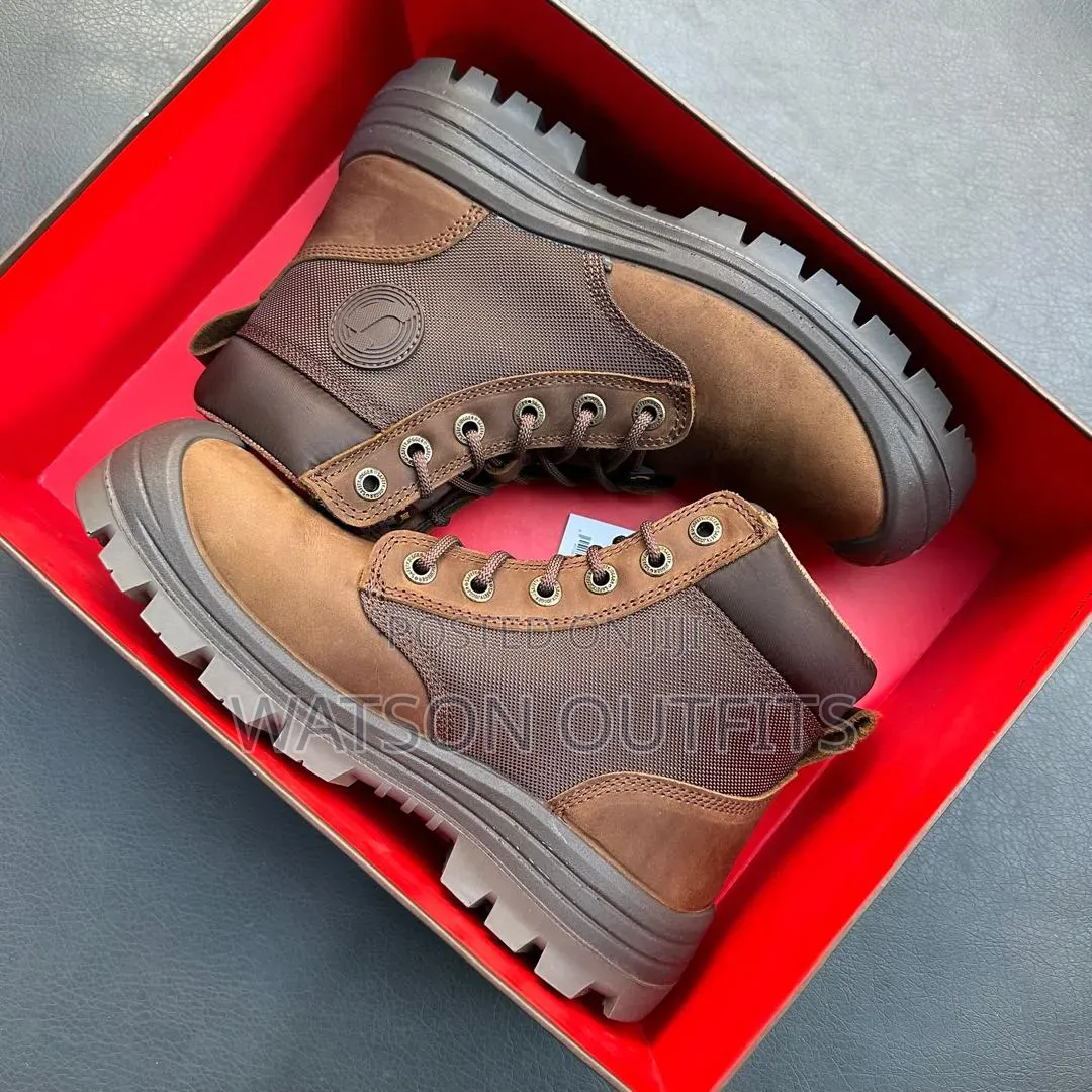 Safety Shoes Or Footwears Or Boots Classically Smart