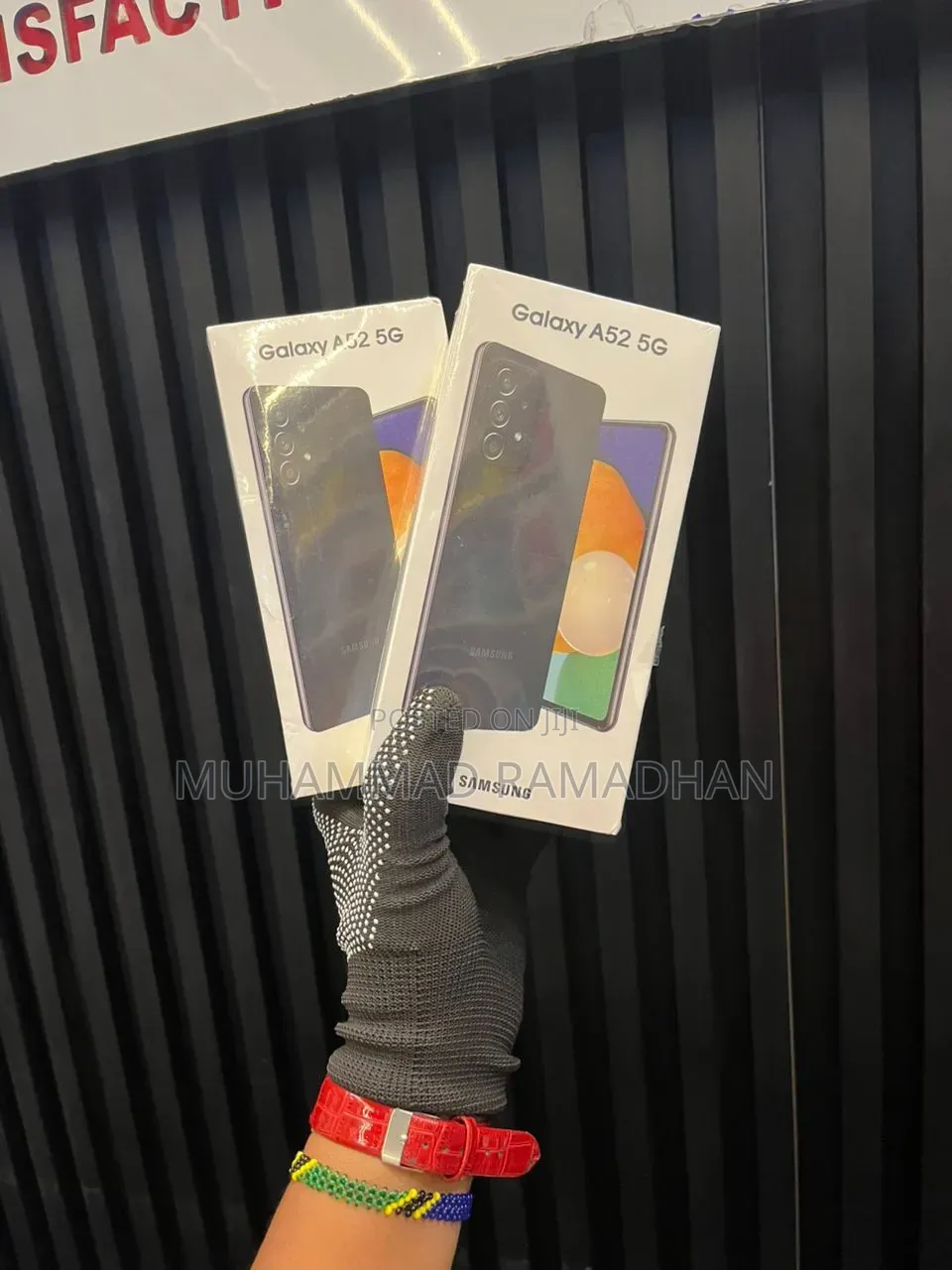 New Samsung Galaxy A52 5G 128 GB Black