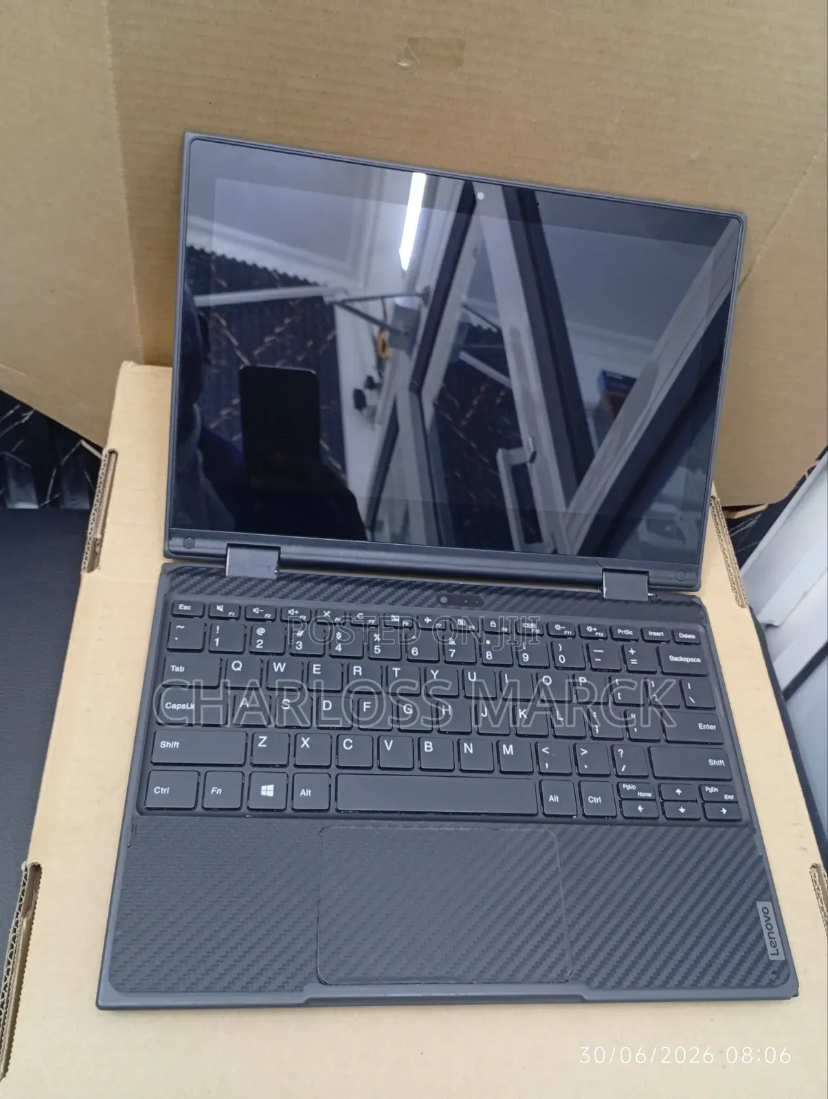 Laptop Lenovo 300e 4GB Intel SSD 140GB