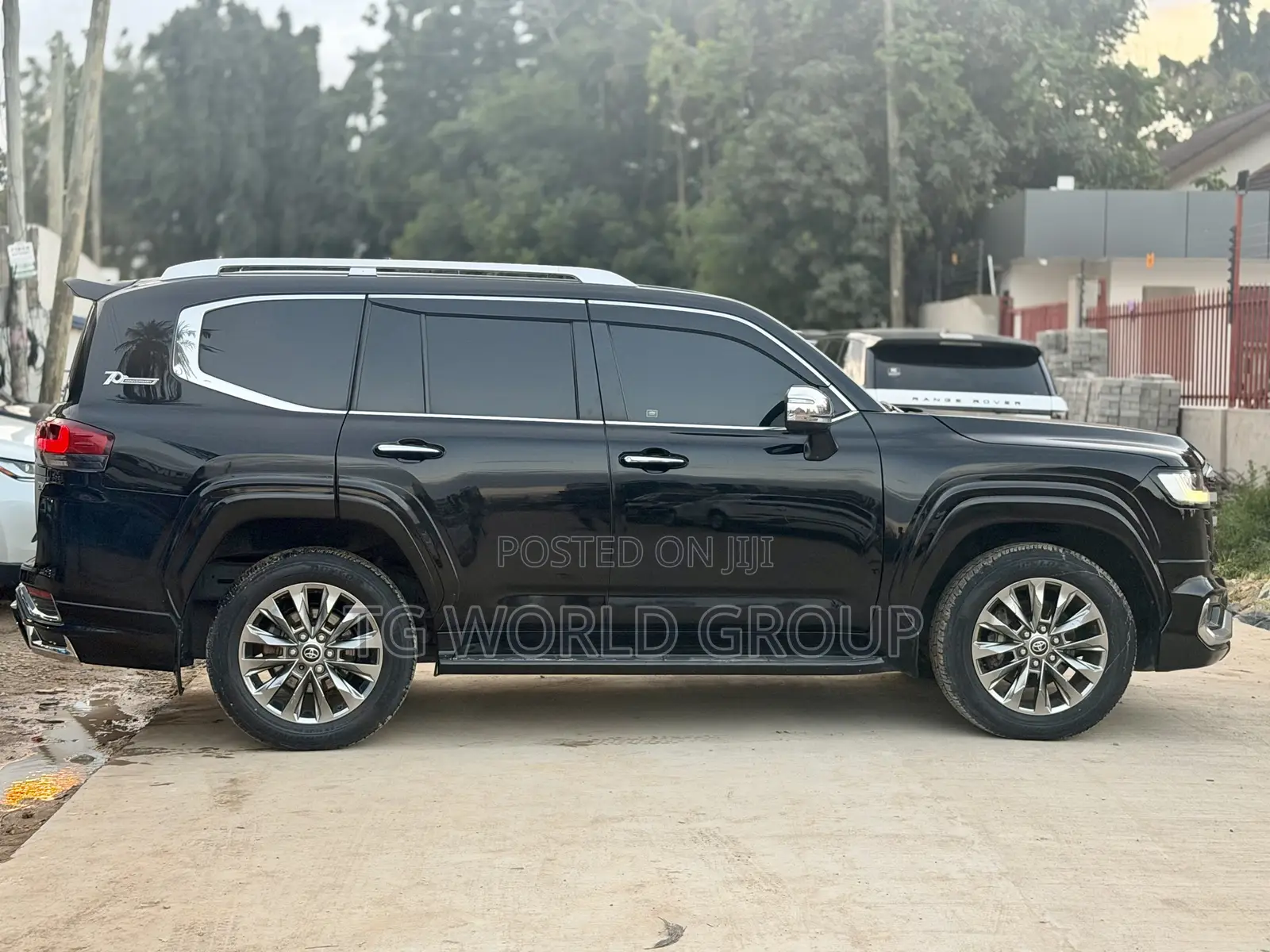 Toyota Land Cruiser LC300 2023 Black
