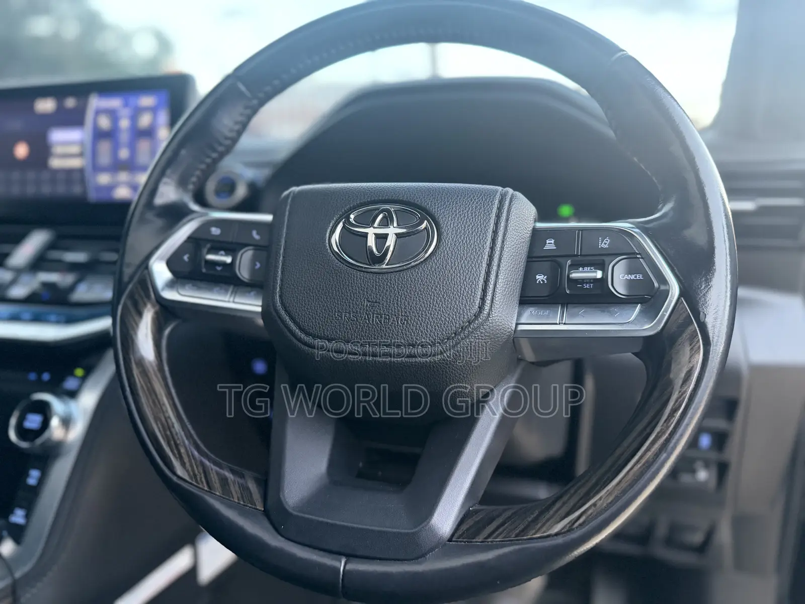 Toyota Land Cruiser LC300 2023 Black