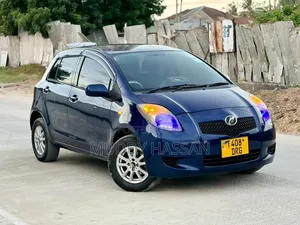 Toyota Vitz 2005 Blue