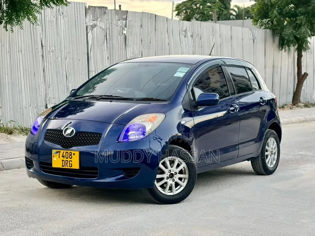 Toyota Vitz 2005 Blue
