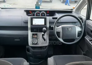 Toyota Noah 2008 Gray