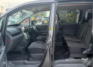 Toyota Noah 2008 Gray