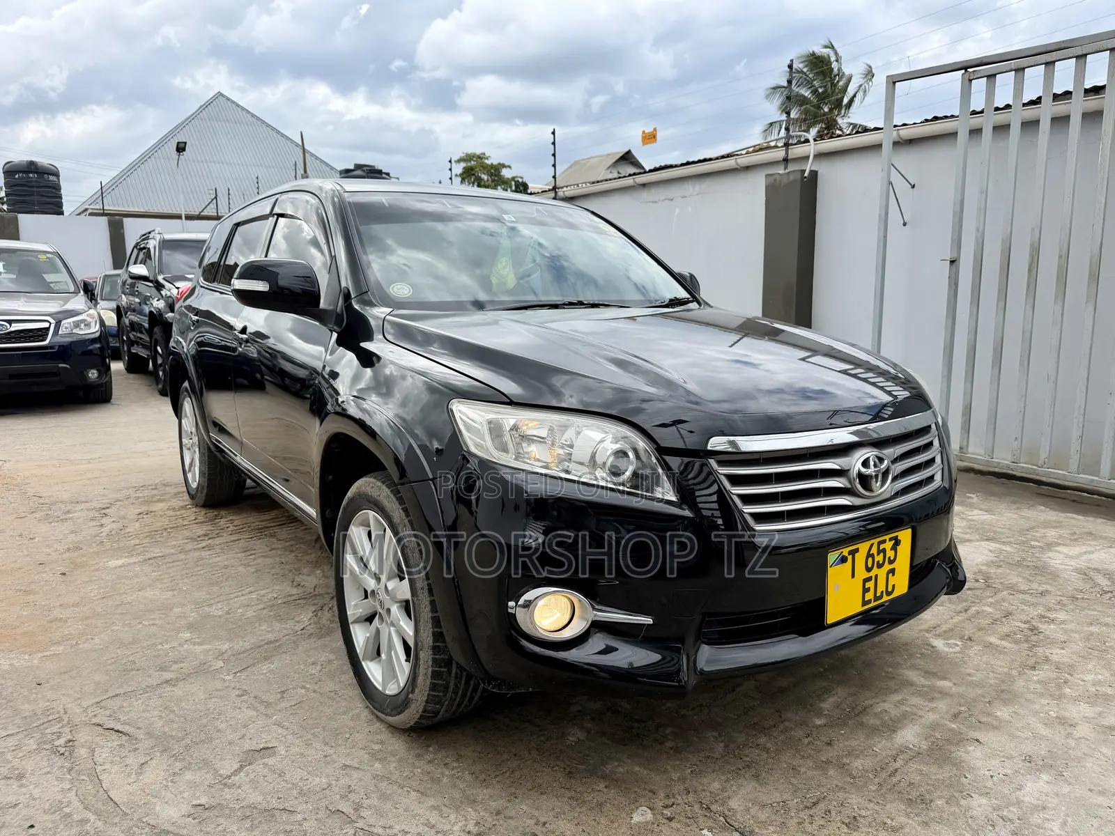 Toyota Vanguard 2011 Black