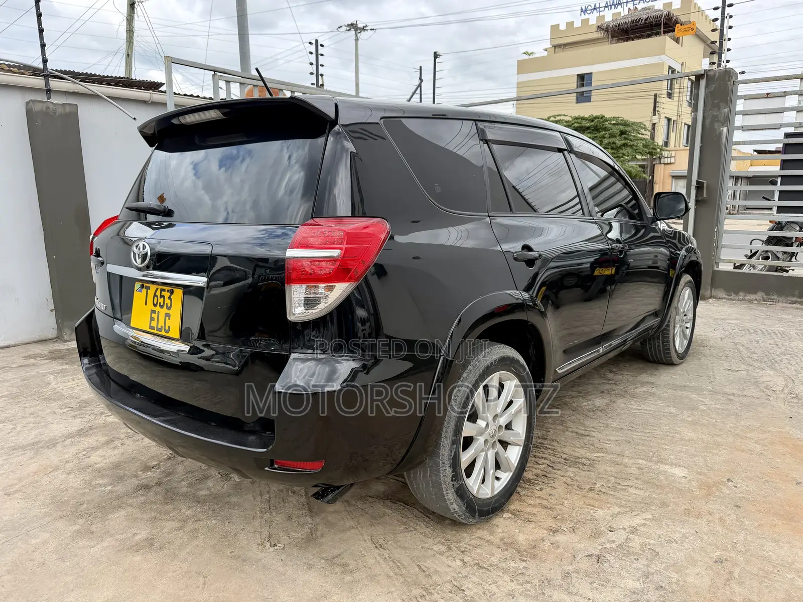 Toyota Vanguard 2011 Black
