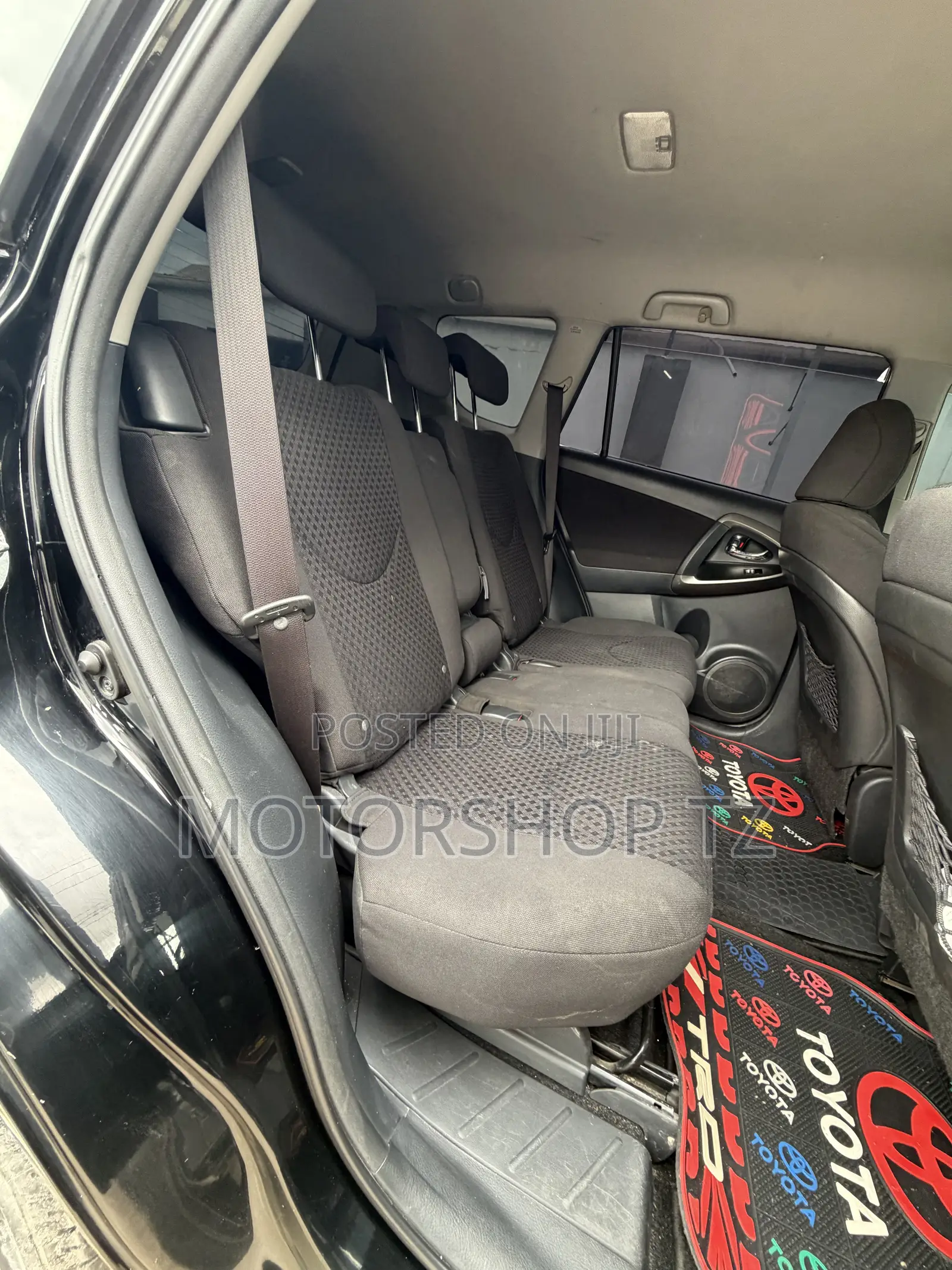 Toyota Vanguard 2011 Black