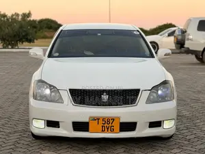 Toyota Crown 2007 White