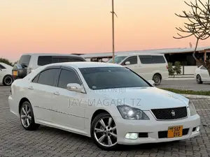 Toyota Crown 2007 White